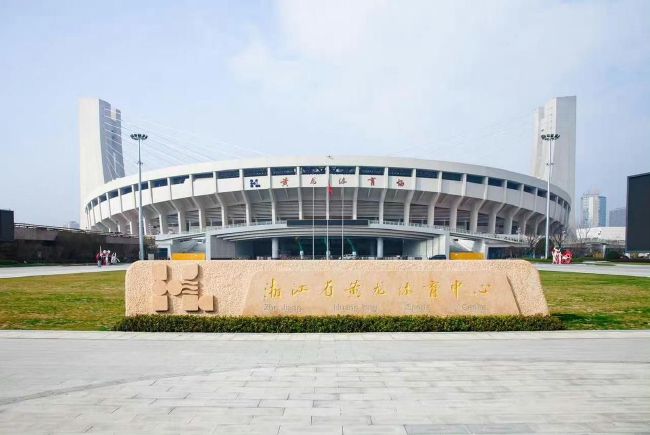 我在特图罗阿岛屿上的生活非常简单—散步，游泳，钓鱼，和孩子们玩耍，嬉笑，说话。